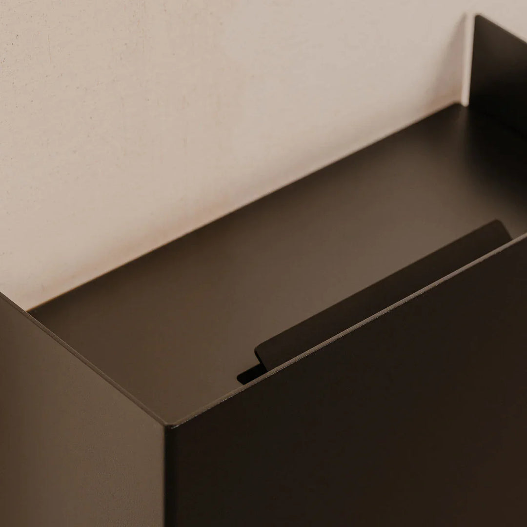 Papirspand med låg til badeværelse