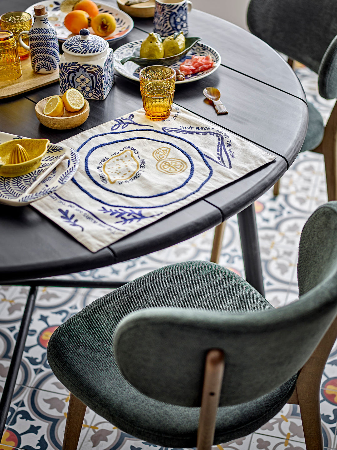 Lope Spisebord, Sort, Akacie