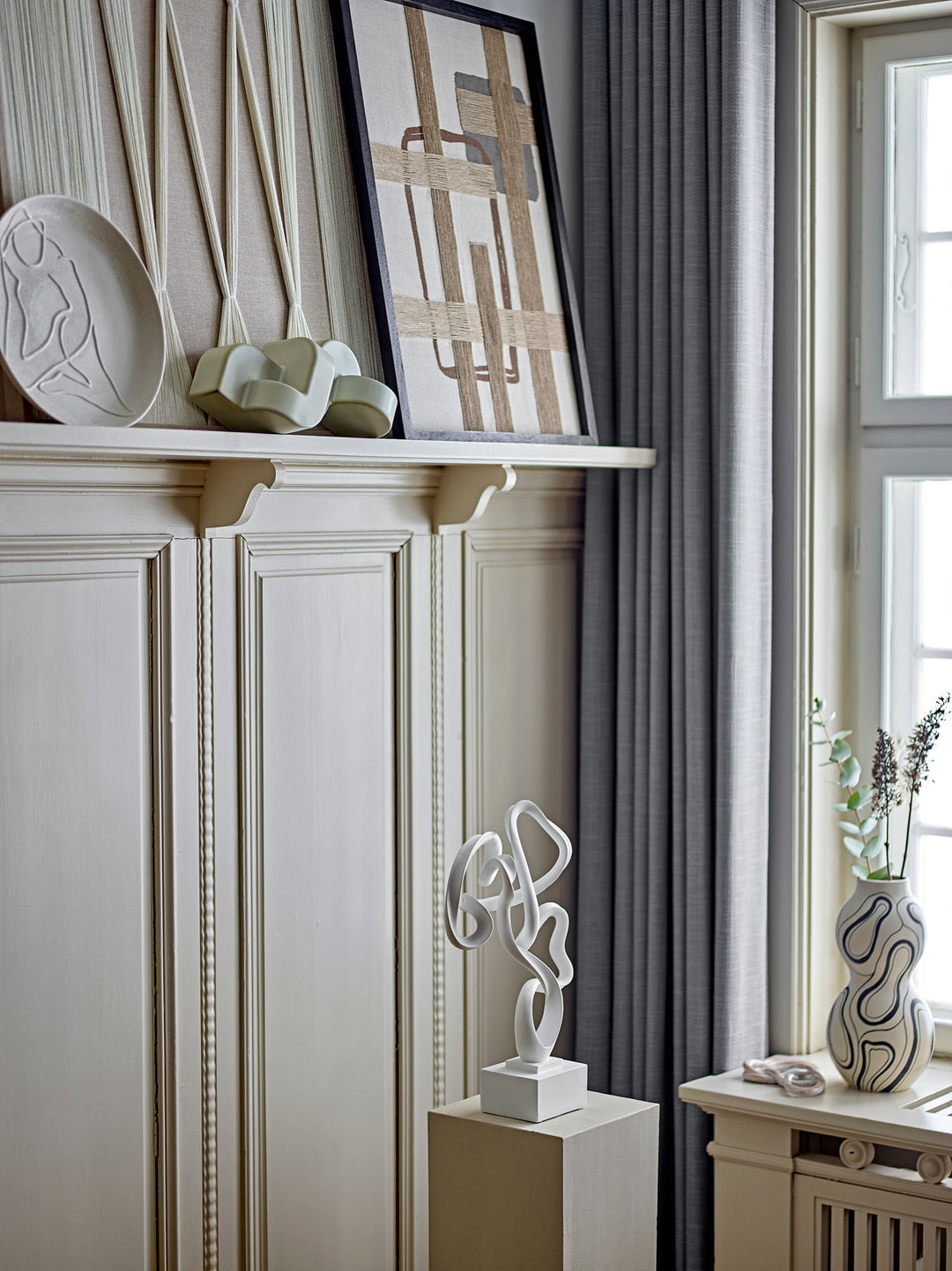 Nicola Vase, Sort, Stentøj