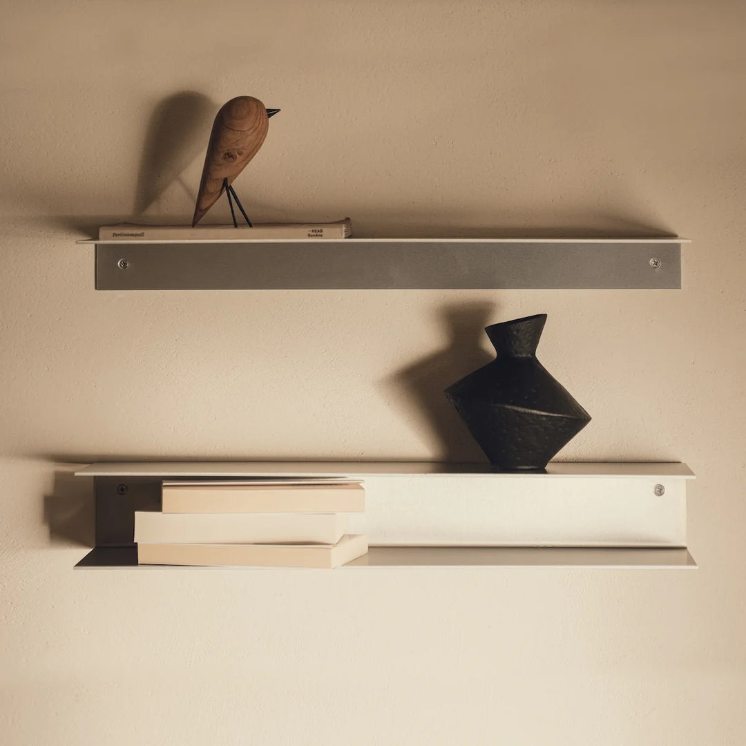 RAWW L-formet hylde monteret på væg – stilren opbevaringshylde i moderne hjem