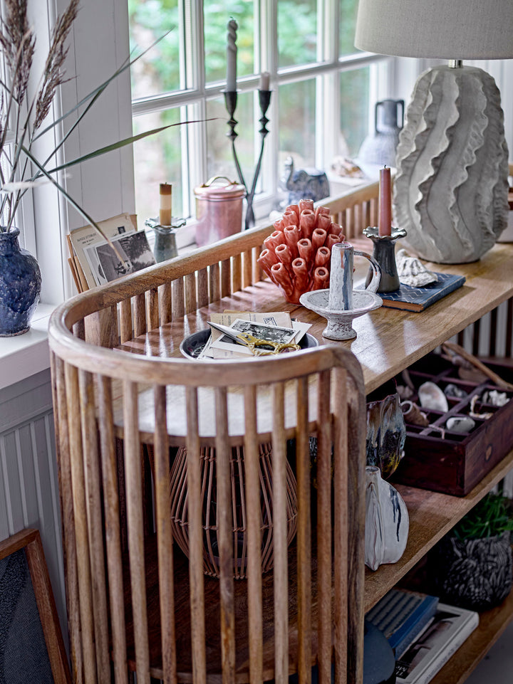 Natika Bordlampe, Natur, Stentøj