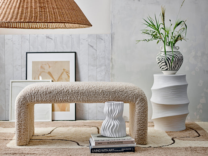 Bobbie Bænk, Natur, Polyester