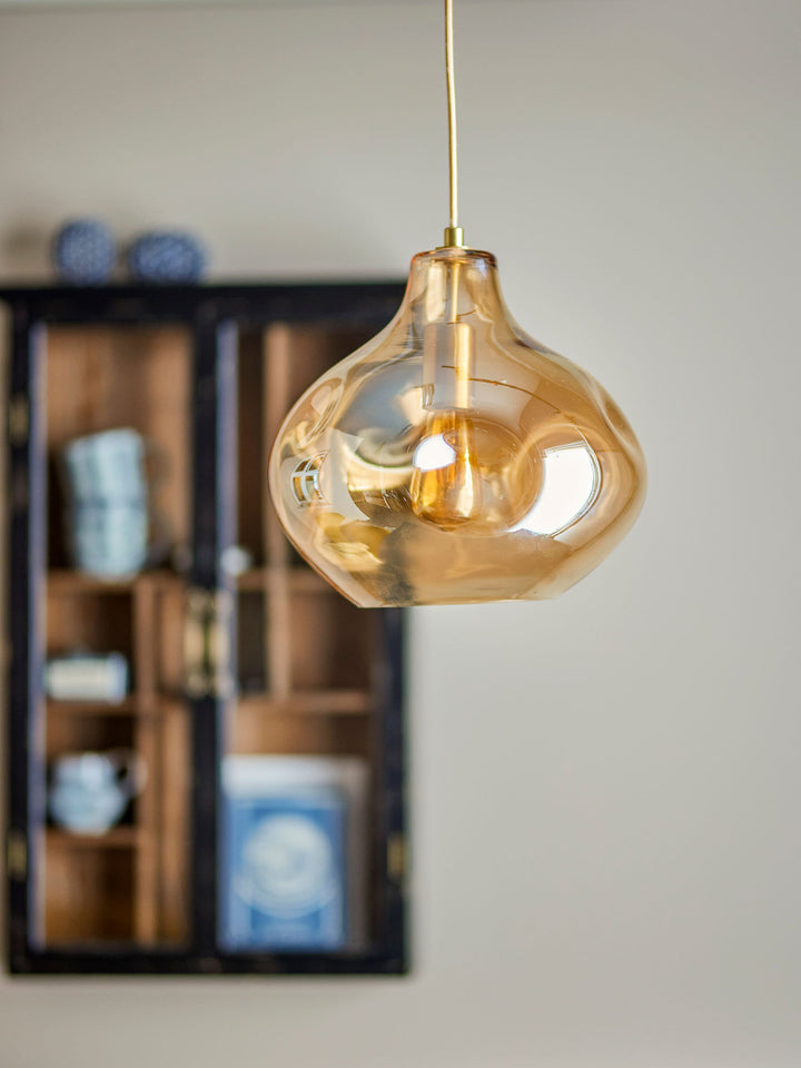 Azizi Pendel, Brun, Glas